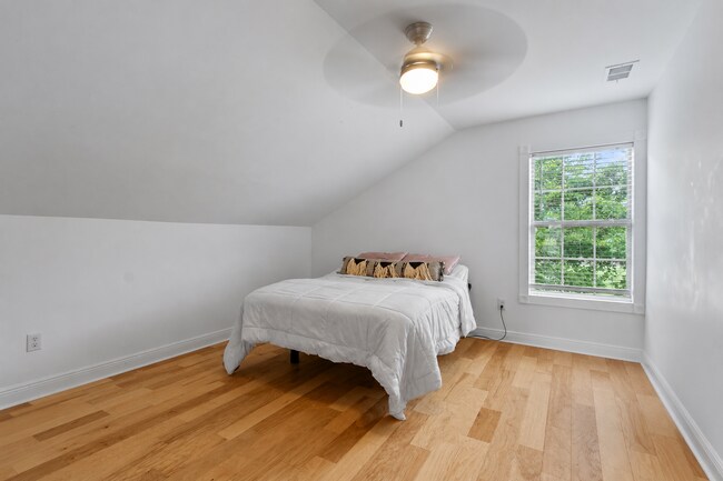 Building Photo - 6337 Bryant Cir