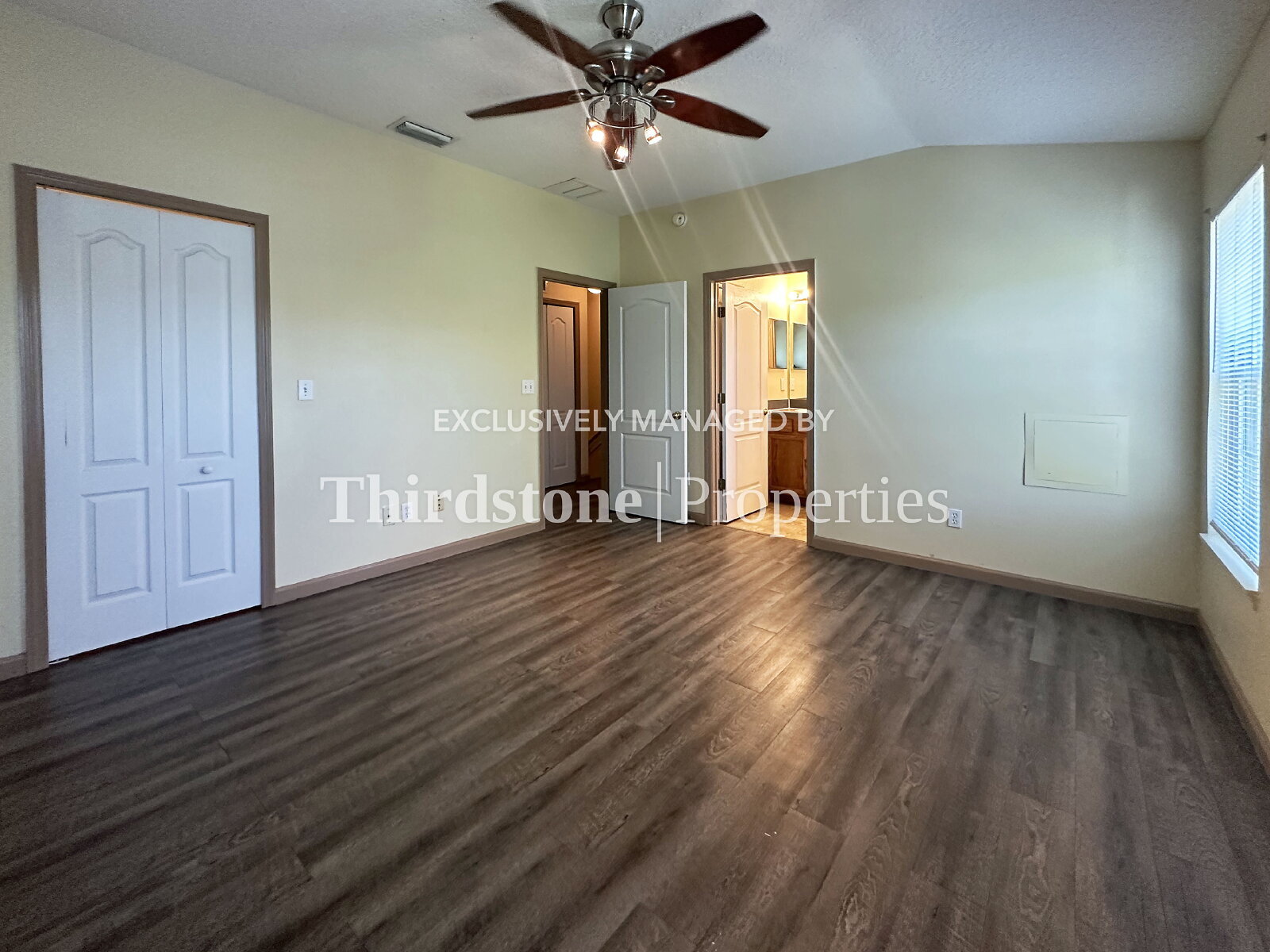 Building Photo - 1660 Biscayne Bay Cir