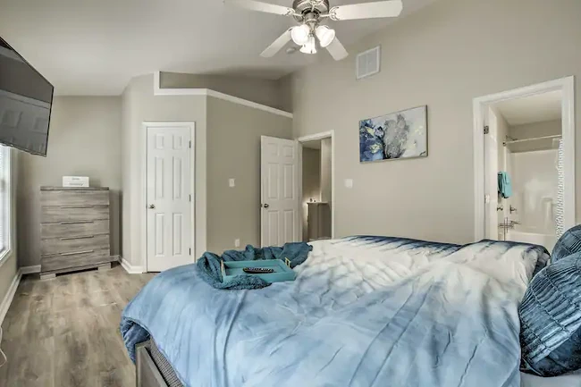 Owner Bedroom - 3911 Volkswalk Pl