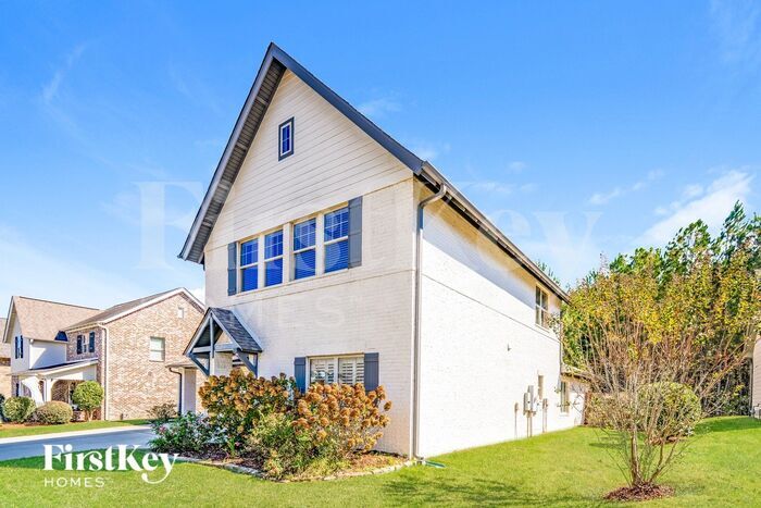 Building Photo - 455 Lake Chelsea Way