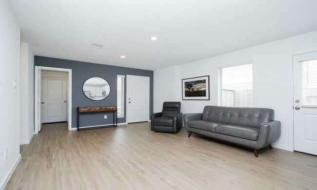 Building Photo - 557 Copper Spgs Dr