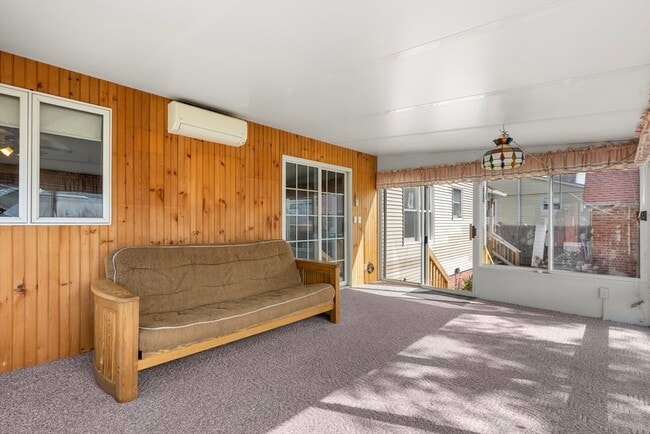 Building Photo - 356 East St