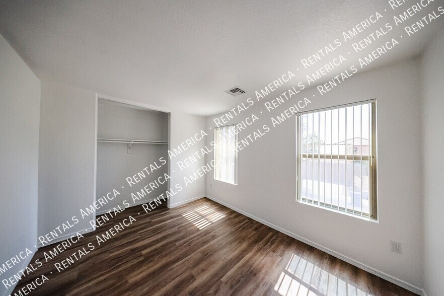 Building Photo - 9410 W Virginia Ave