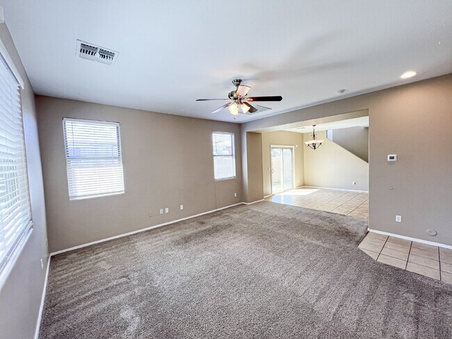 Building Photo - 7016 S 7th Ln
