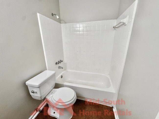 Building Photo - 7312 Countryside Road