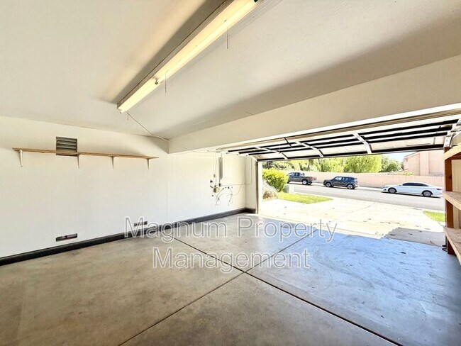 Building Photo - 43391 Calle Morita