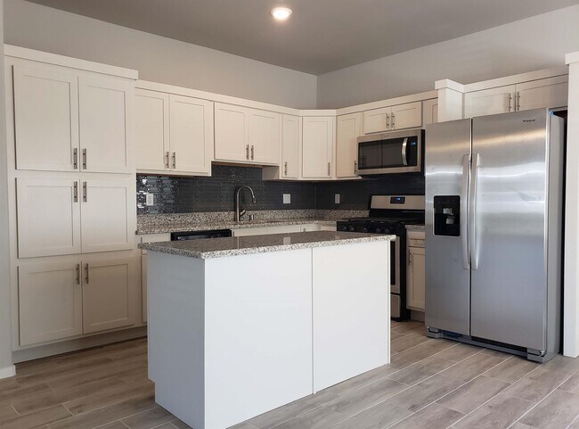 Building Photo - 3956 Santa Sophia Rd