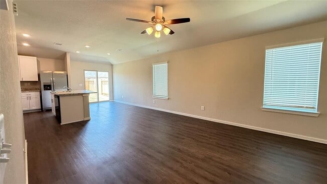 Building Photo - 21703 Meadow Ct