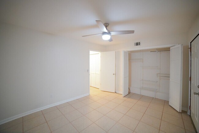 Building Photo - 2 Bed / 2 Bath Near FSU