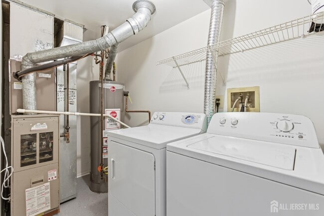 Building Photo - 405 Plymouth Rd