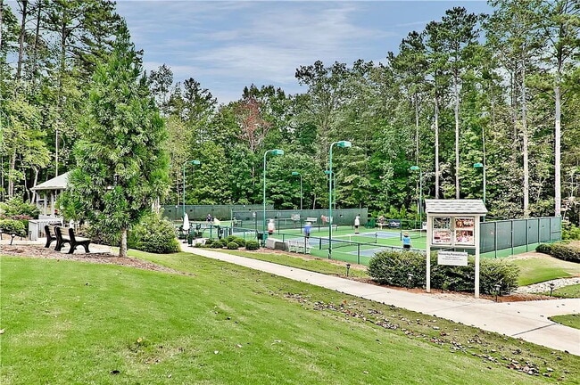 Building Photo - 4 Bedroom home Keowee Key Community