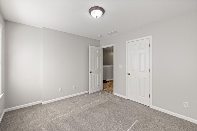 Building Photo - 377 Church St