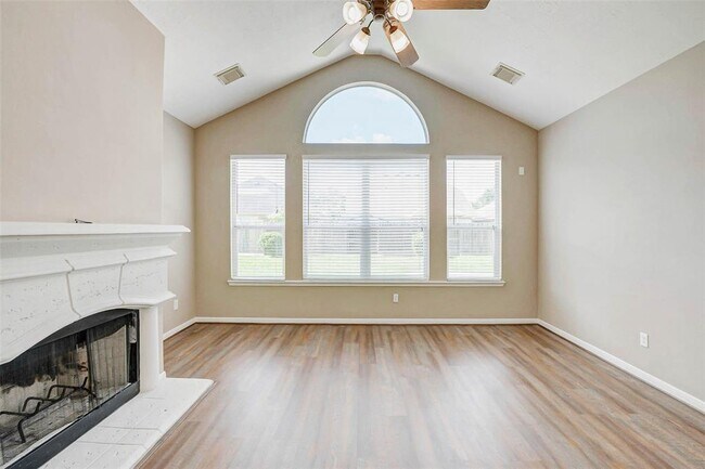 Building Photo - 26311 Sagewood Forest Dr