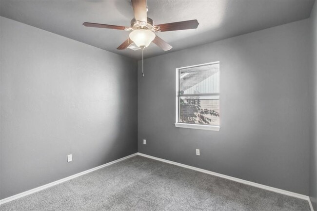 Building Photo - 2817 Green Canyon Dr