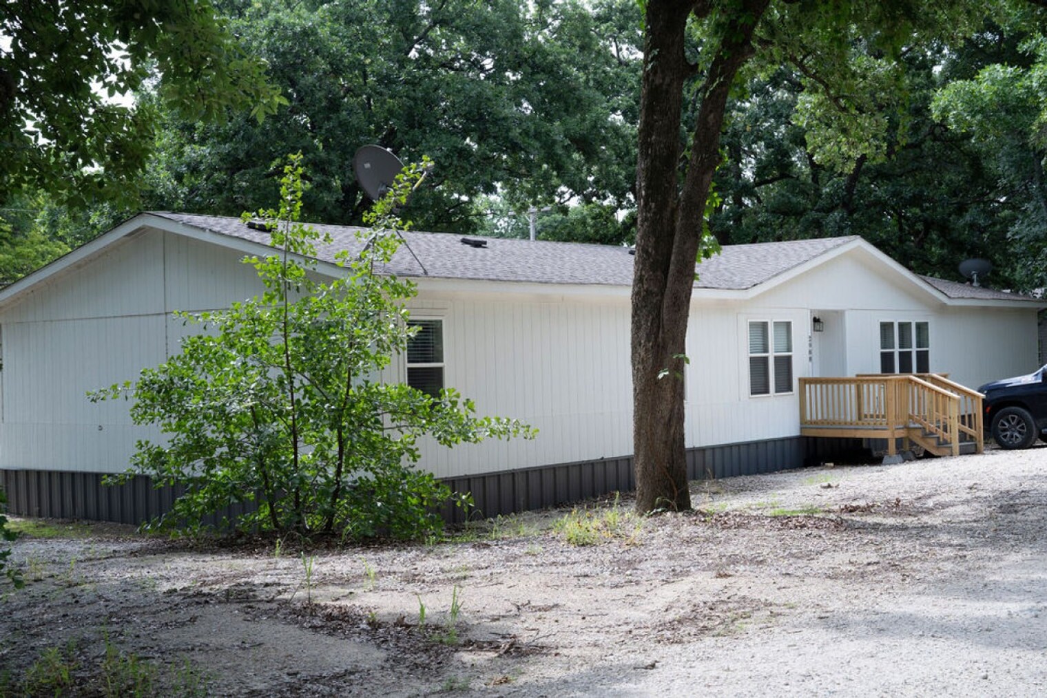 Building Photo - 2988 Lisa Dr