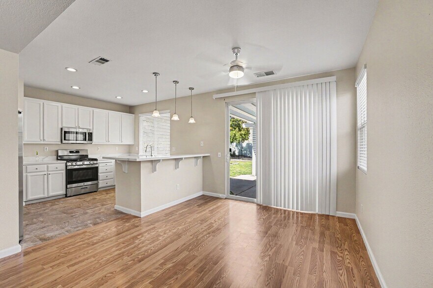 Building Photo - 337 Upton Pyne Dr