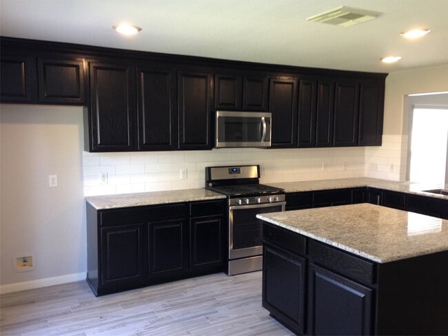 Building Photo - 19818 Sternwood Manor Dr