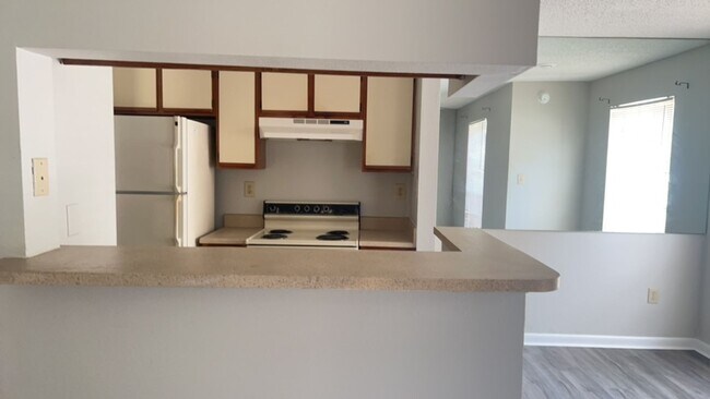 Building Photo - Come see this 1 bedroom, 1 bath condo for rent in Central Tampa!