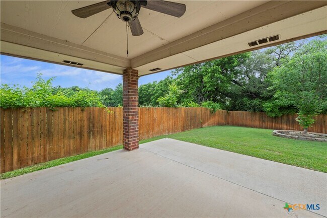 Building Photo - 314 Pointer St