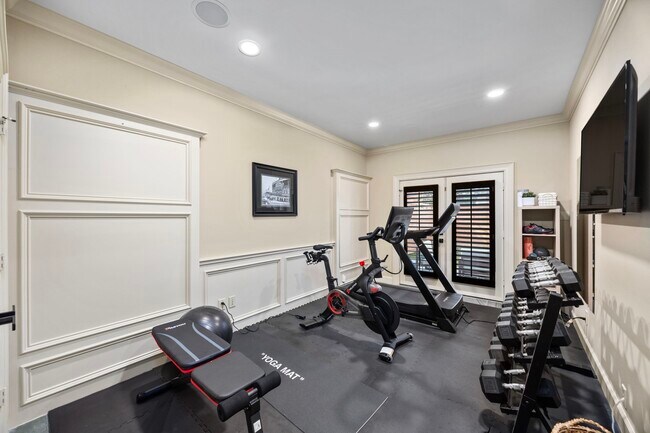 Building Photo - 1312 Crocker St