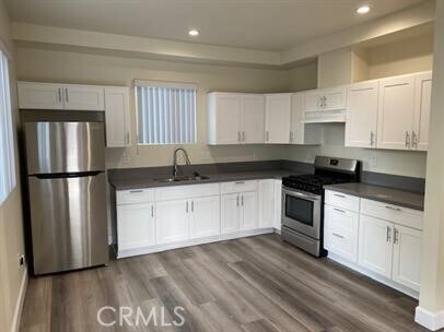 Building Photo - 619 E 21st St