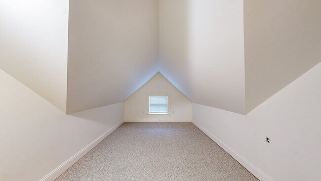 Building Photo - 90 Highland Ave