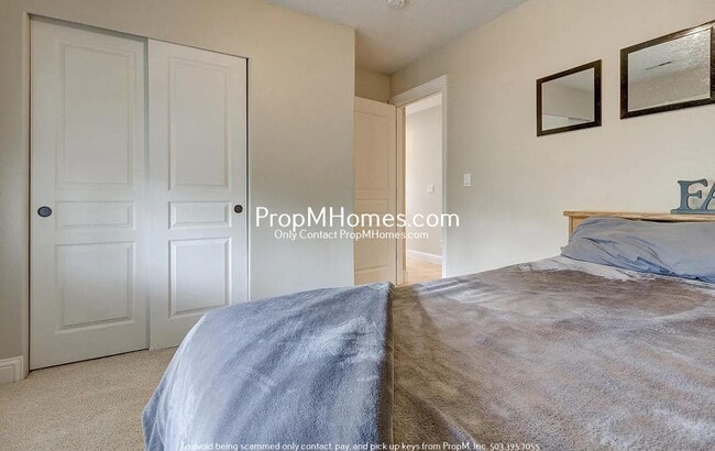 Building Photo - Luxury Four Bedroom Home in King City!