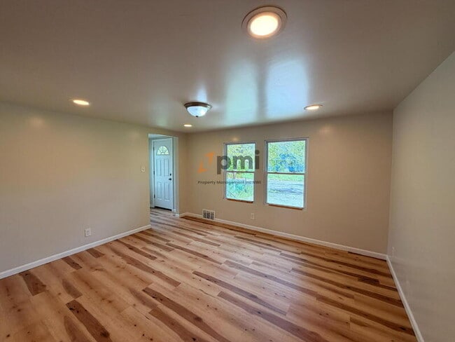Building Photo - 4816 Massachusetts St