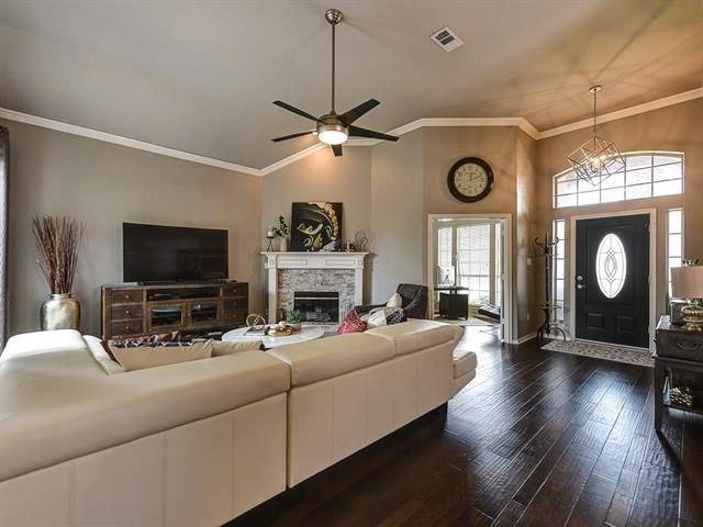 Building Photo - 3621 Granbury Dr