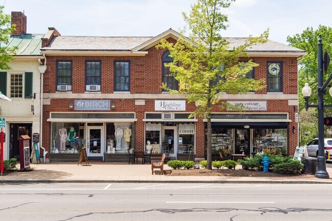 Building Photo - 258 N Sinsbury Dr