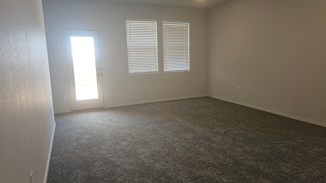 Building Photo - 1449 Vista Grande Lp