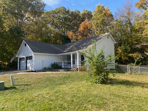 Building Photo - 5209 Countryside Ln