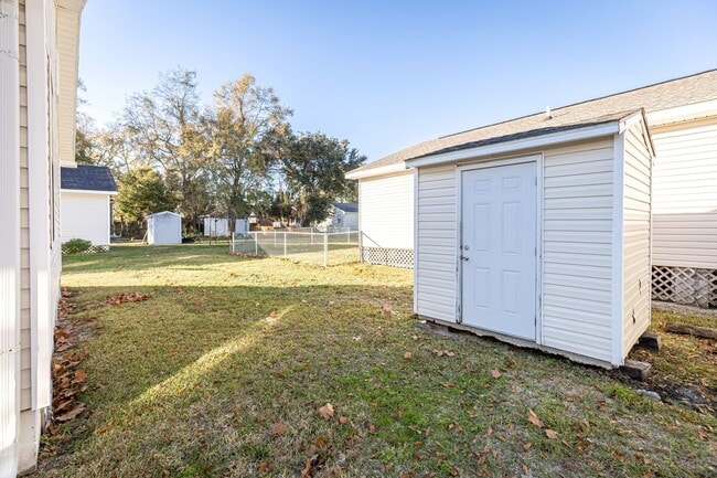 Building Photo - Cute Rental Home Downtown Biloxi