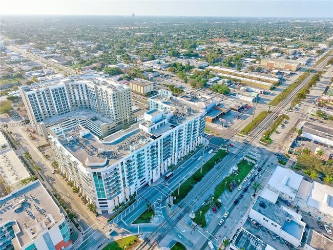 Building Photo - 140 S Dixie Hwy