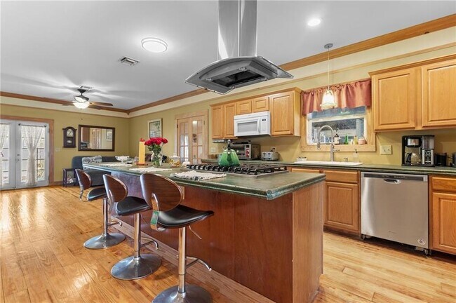 Building Photo - 1528 Schnell Dr