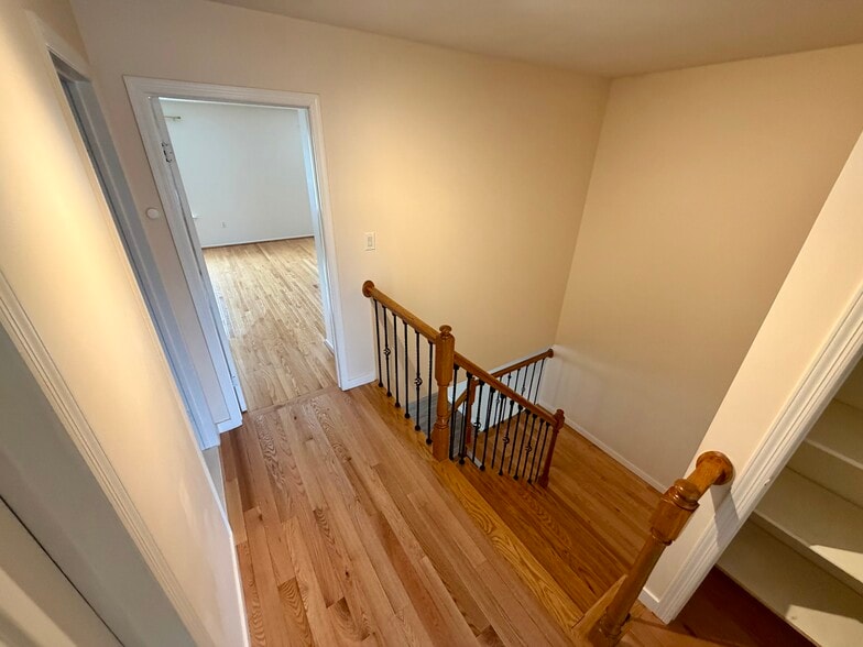 Building Photo - 15 Gallo Ct