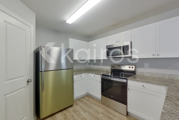 Building Photo - 2227 NW 11th Ct