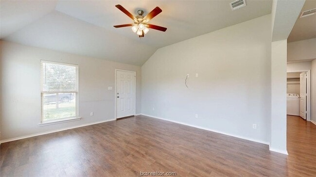 Building Photo - 803 Meadow Brook Dr