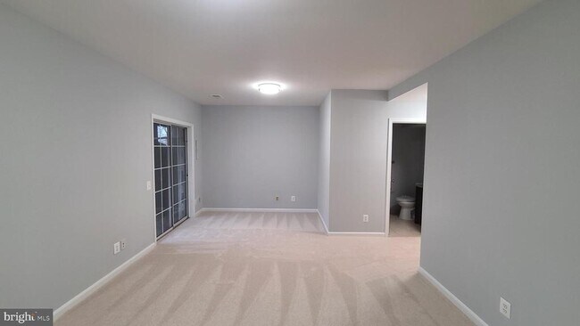 Building Photo - 47682 Sandbank Square