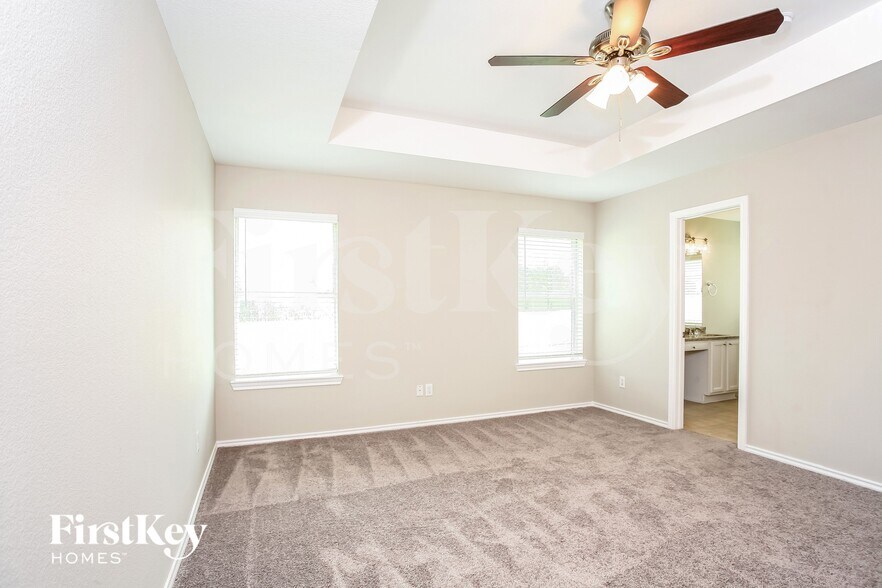 Building Photo - 225 Grant Dr