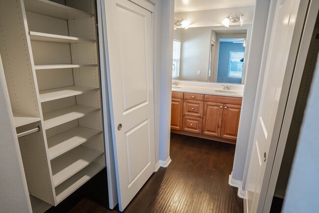 Building Photo - COMING SOON! Charming 2-Bedroom Townhome with Community Amenities in Saugus!