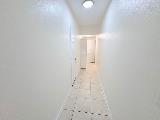 Building Photo - 212 Barbourville Dr
