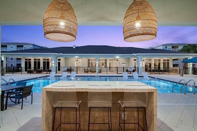 Apartments in Cape Coral with outdoor pools