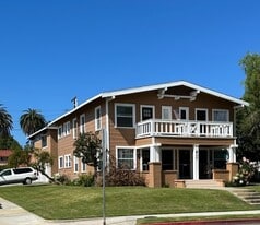 Building Photo - 919 Portola Ave