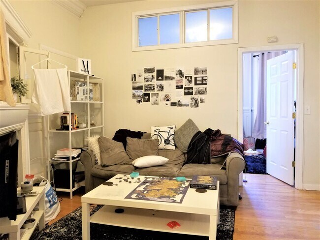 Building Photo - 2bed / 1bath close to Boston University