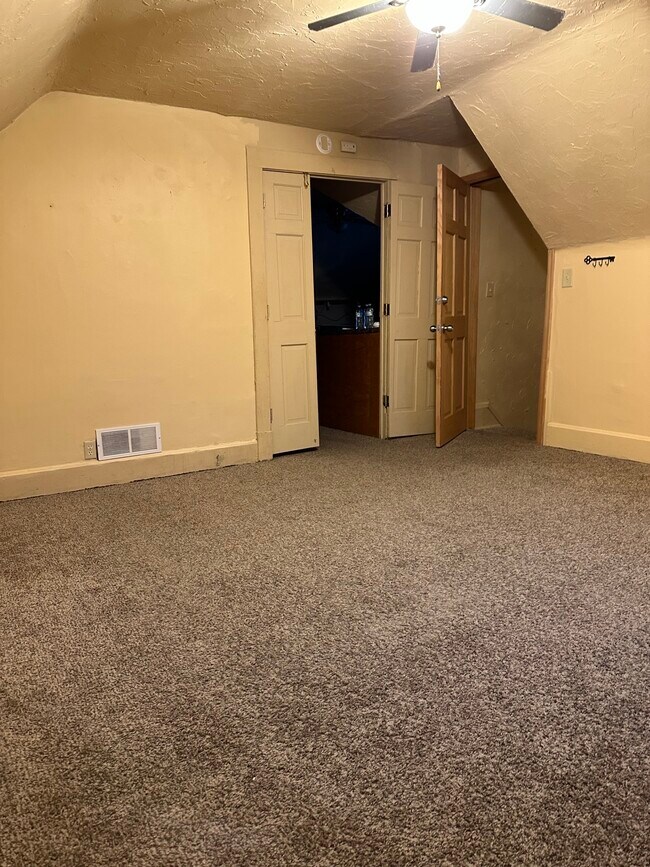 Living Room - 891 Geranium Ave E