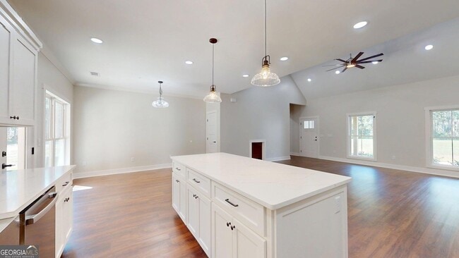 Building Photo - 53 Jericho Ln