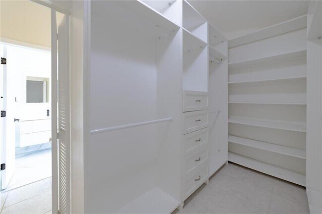 Building Photo - 1260 NW 101st Ave