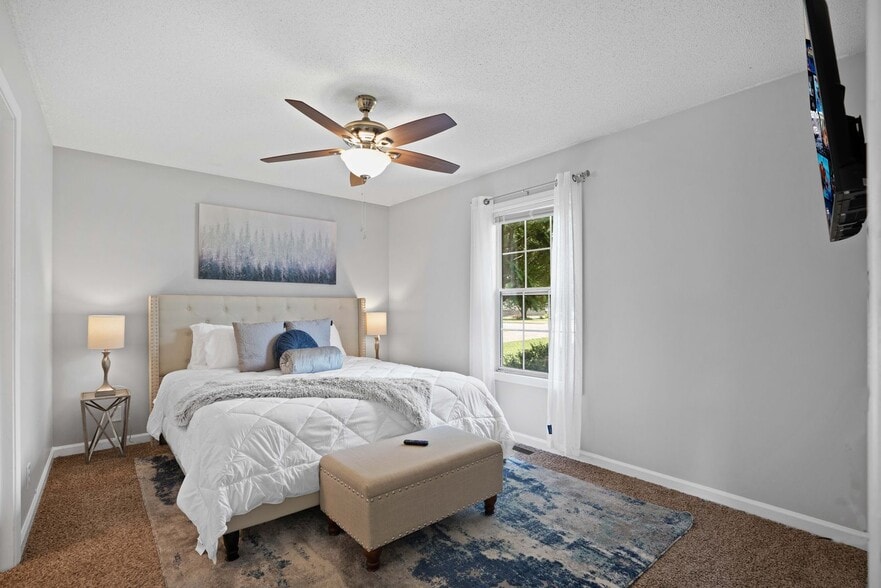 Building Photo - 3415 Oak Lawn Dr