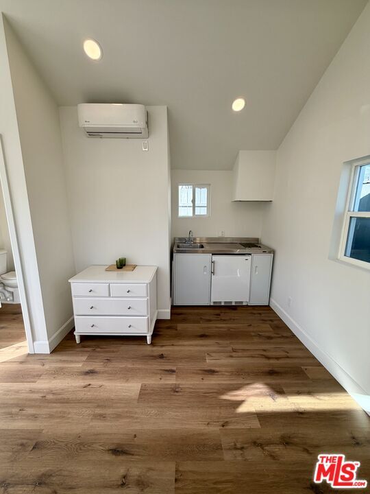 Building Photo - 3826 S Harvard Blvd